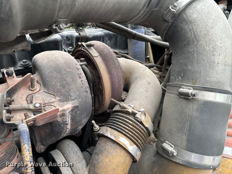 image for item DX0642 2007 Kenworth W900L semi truck