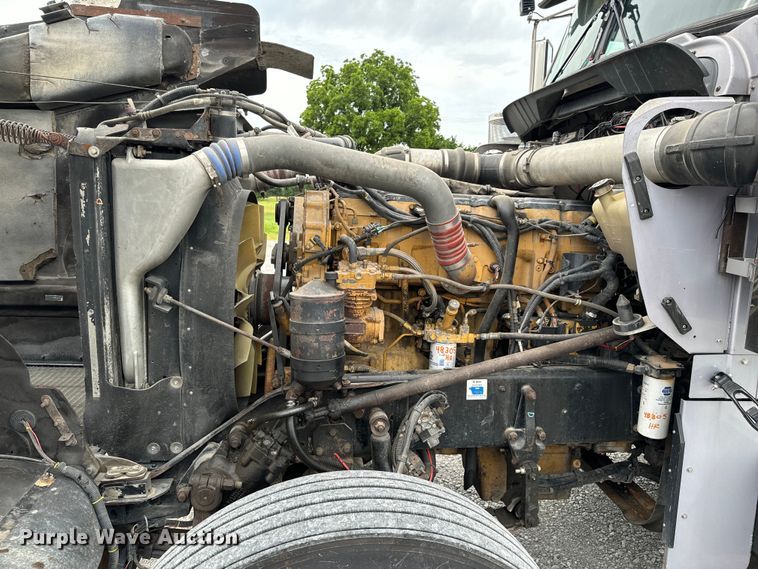 image for item DX0642 2007 Kenworth W900L semi truck