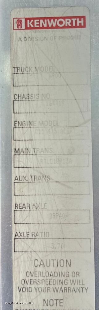 image for item DX0642 2007 Kenworth W900L semi truck