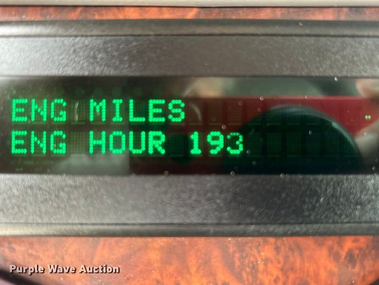 image for item EG0676 2002 Freightliner  Century Class S/T semi truck