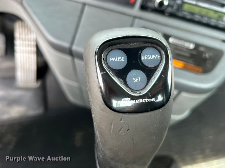 image for item EG0676 2002 Freightliner  Century Class S/T semi truck