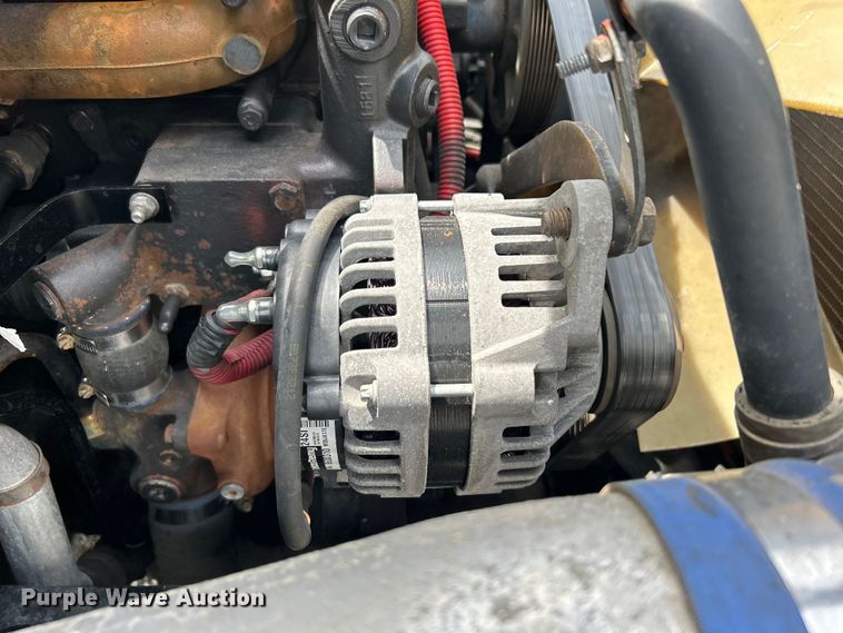 image for item EG0676 2002 Freightliner  Century Class S/T semi truck