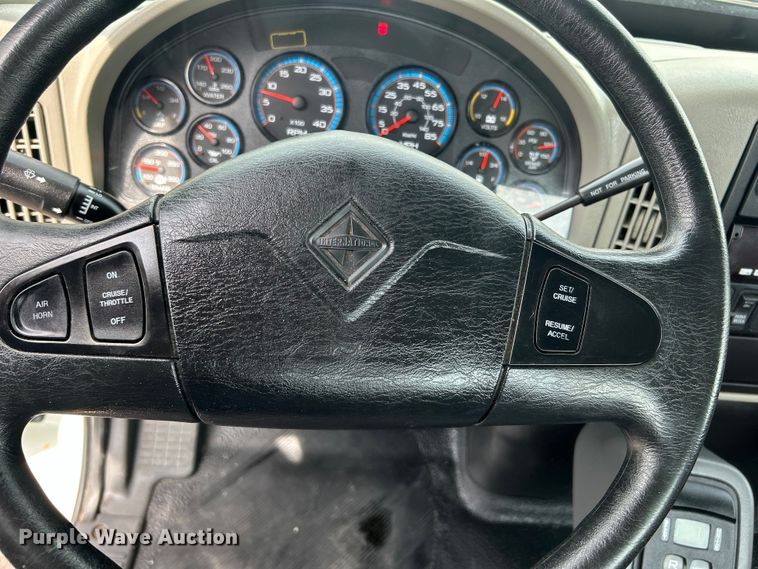 image for item EG0677 2017 International  4400 SBA semi truck