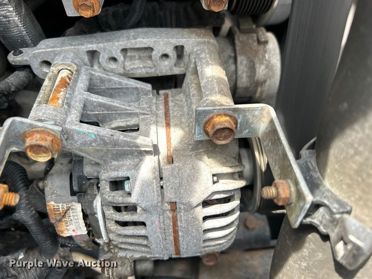 image for item EG0677 2017 International  4400 SBA semi truck