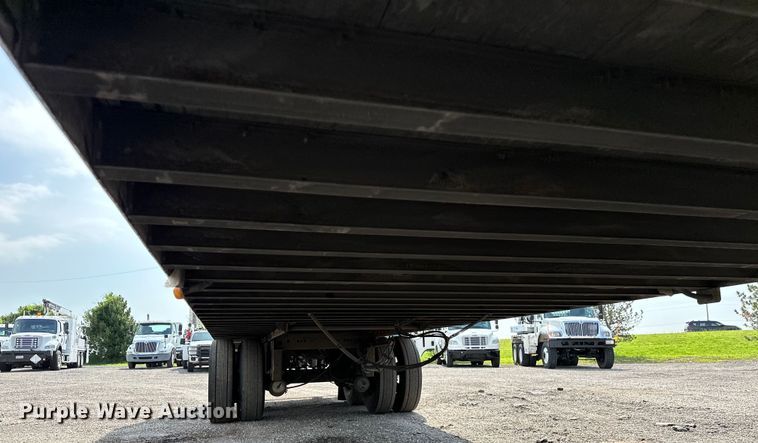 image for item EG1613 2013 Utility  4000D-X dry van trailer