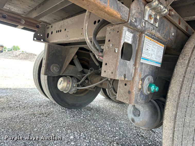 image for item EG1613 2013 Utility  4000D-X dry van trailer