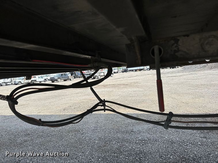 image for item EG1613 2013 Utility  4000D-X dry van trailer