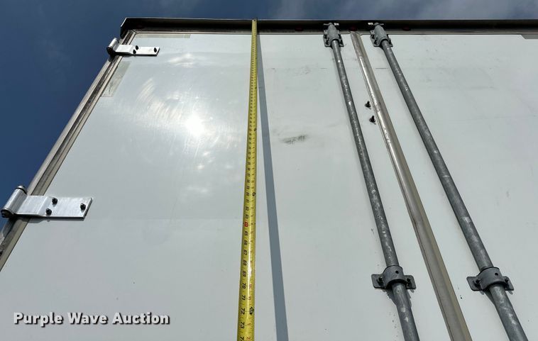 image for item EG1613 2013 Utility  4000D-X dry van trailer