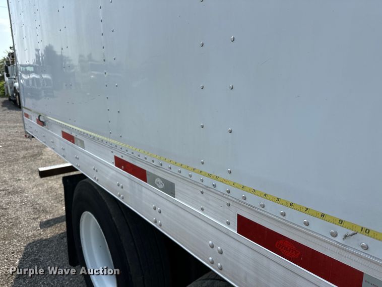 image for item EG1613 2013 Utility  4000D-X dry van trailer