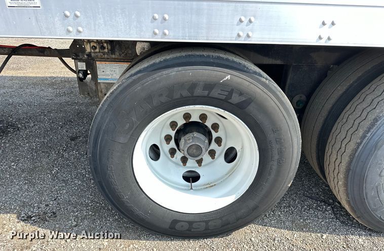 image for item EG1613 2013 Utility  4000D-X dry van trailer