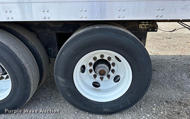 image for item EG1613 2013 Utility  4000D-X dry van trailer