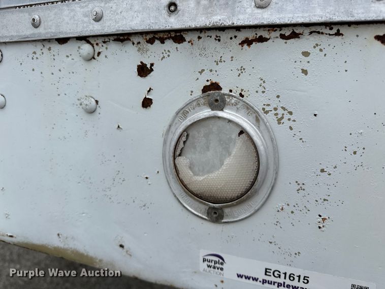 image for item EG1615 1986 Nabors dry van trailer