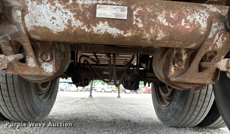 image for item EG1615 1986 Nabors dry van trailer