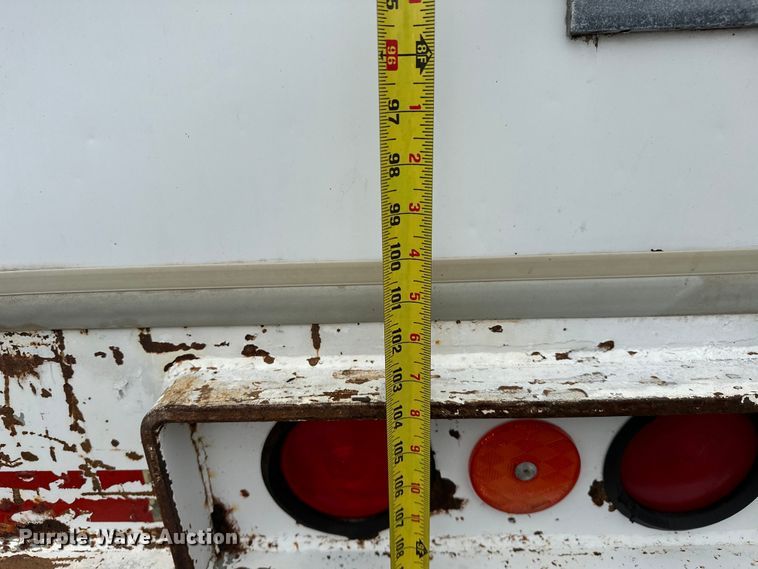 image for item EG1615 1986 Nabors dry van trailer