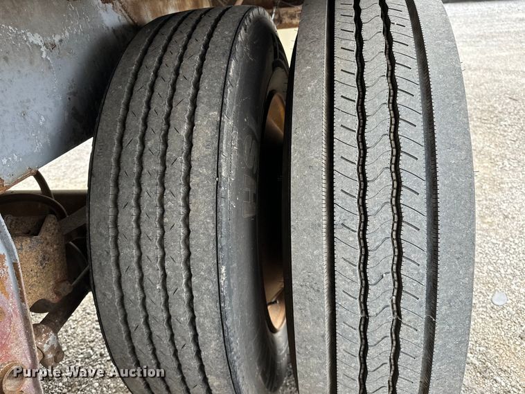 image for item EG1615 1986 Nabors dry van trailer