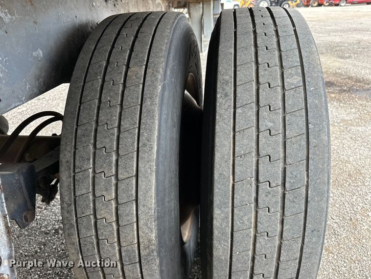 image for item EG1615 1986 Nabors dry van trailer