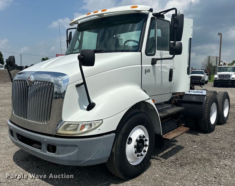 image for item EG1622 2007 International  8600 SBA semi truck