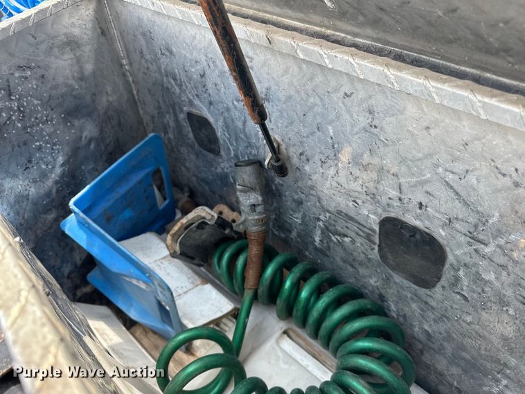 image for item EG1622 2007 International  8600 SBA semi truck