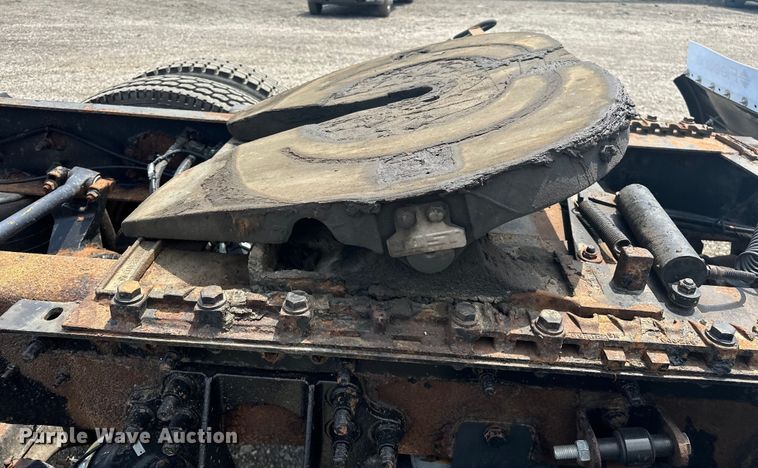 image for item EG1622 2007 International  8600 SBA semi truck