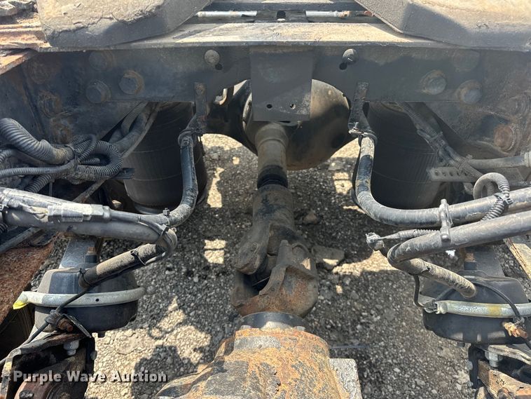 image for item EG1622 2007 International  8600 SBA semi truck