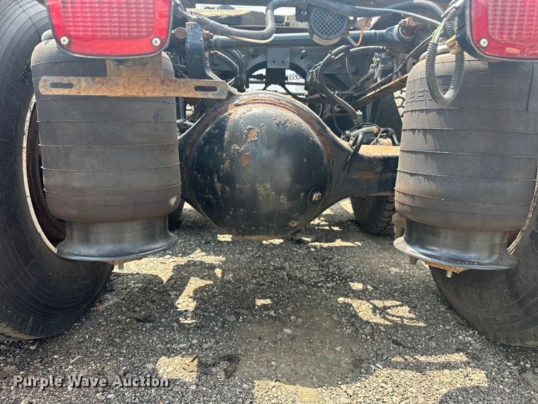 image for item EG1622 2007 International  8600 SBA semi truck