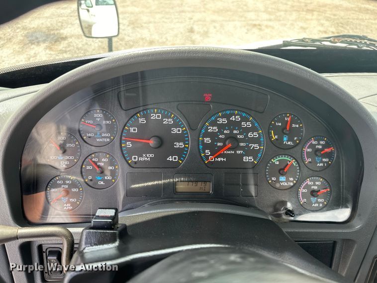 image for item EG1622 2007 International  8600 SBA semi truck