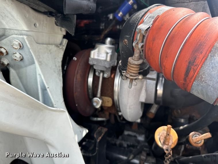 image for item EG1622 2007 International  8600 SBA semi truck