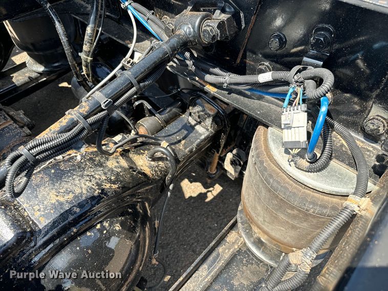 image for item EH3966 2020 Freightliner  122SD semi truck