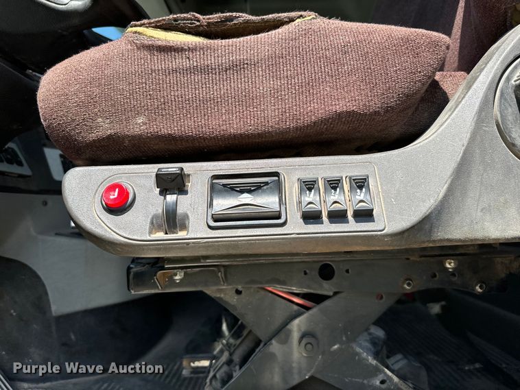 image for item EH3966 2020 Freightliner  122SD semi truck