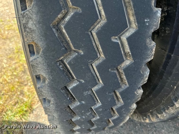 image for item EH3966 2020 Freightliner  122SD semi truck