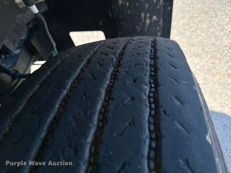 image for item EH3966 2020 Freightliner  122SD semi truck