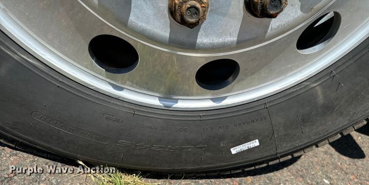 image for item EH3966 2020 Freightliner  122SD semi truck