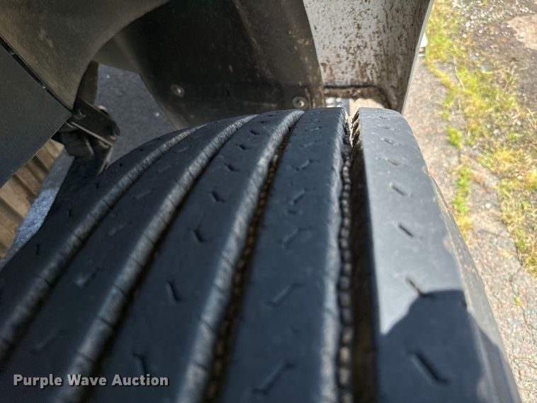 image for item EH3966 2020 Freightliner  122SD semi truck