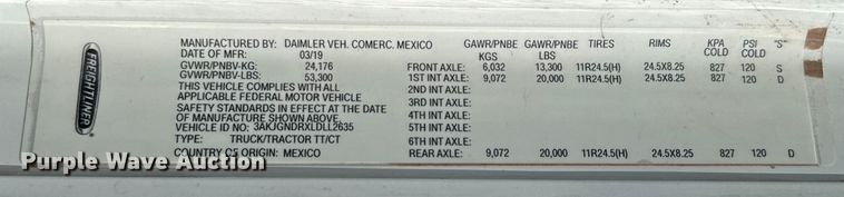 image for item EH3966 2020 Freightliner  122SD semi truck