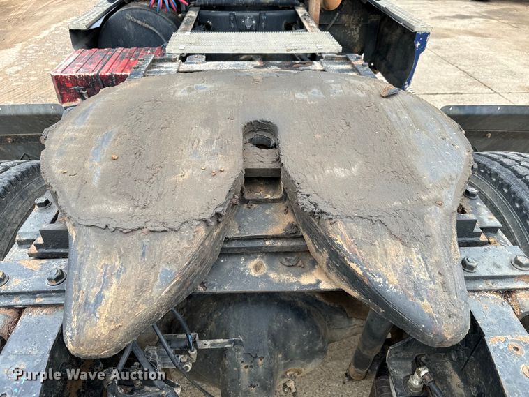 image for item EH3968 1991 White GMC  semi truck