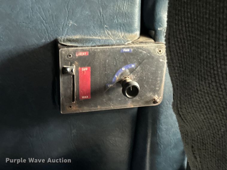 image for item EH3968 1991 White GMC  semi truck