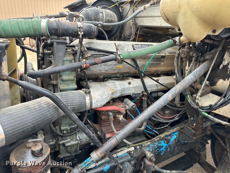 image for item EH3968 1991 White GMC  semi truck