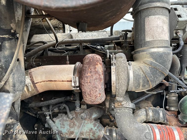 image for item EH3968 1991 White GMC  semi truck