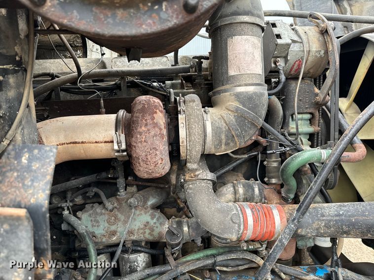 image for item EH3968 1991 White GMC  semi truck