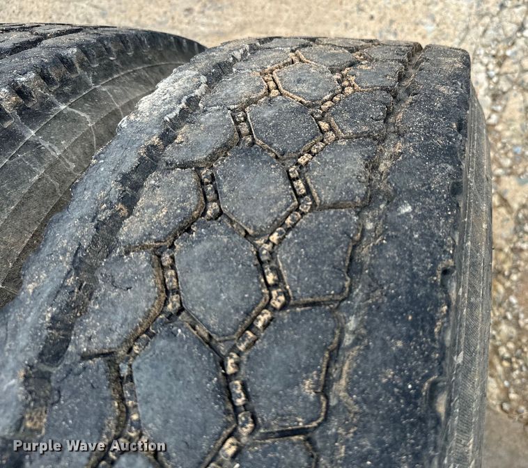 image for item EH3968 1991 White GMC  semi truck