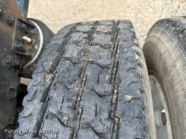 image for item EH3968 1991 White GMC  semi truck