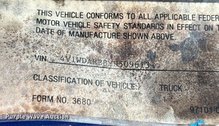 image for item EH3968 1991 White GMC  semi truck