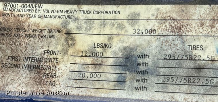 image for item EH3968 1991 White GMC  semi truck