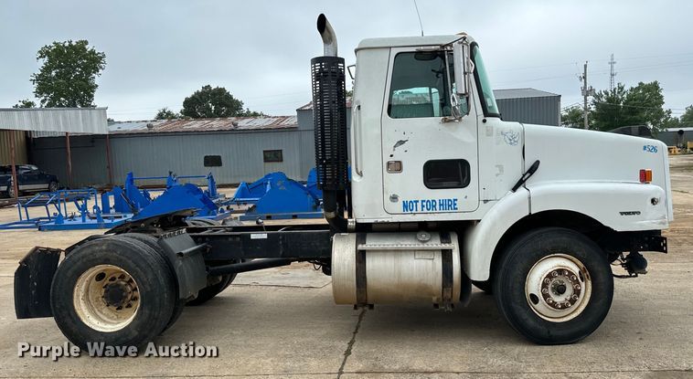 image for item EH3969 1997 Volvo WG Series semi truck