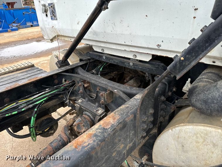 image for item EH3969 1997 Volvo WG Series semi truck