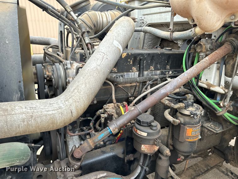 image for item EH3969 1997 Volvo WG Series semi truck