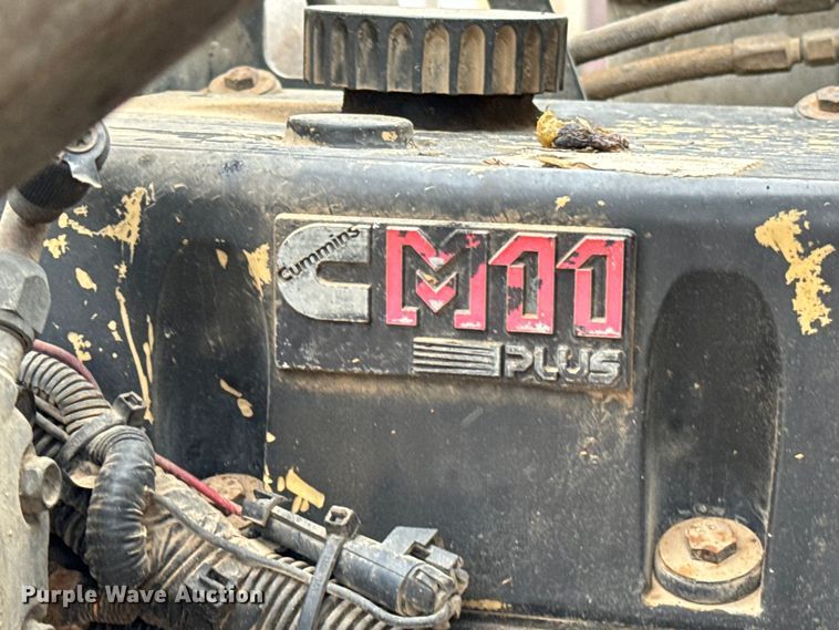 image for item EH3969 1997 Volvo WG Series semi truck