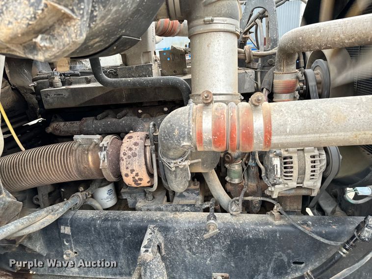 image for item EH3969 1997 Volvo WG Series semi truck