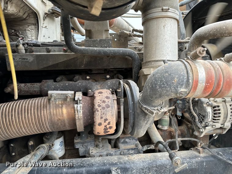 image for item EH3969 1997 Volvo WG Series semi truck