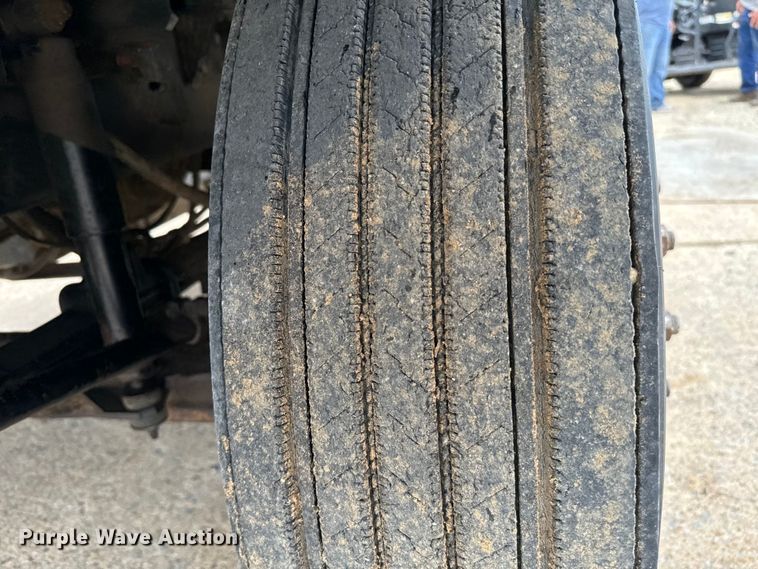 image for item EH3969 1997 Volvo WG Series semi truck